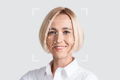 найти человека по фото